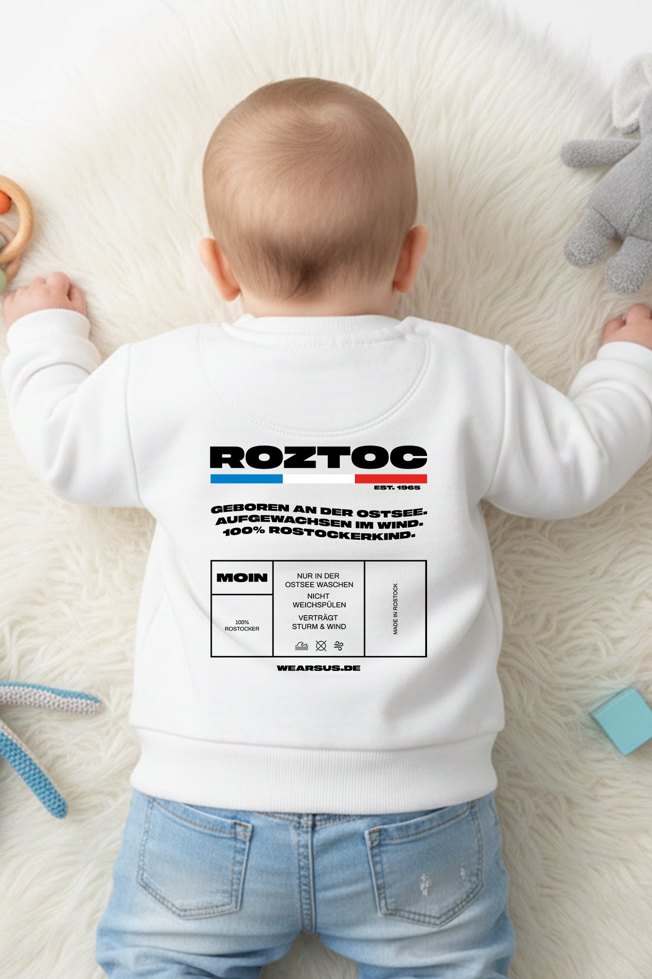 Rostock 'ROZTOC' Bio Sweatshirt Babys weiß